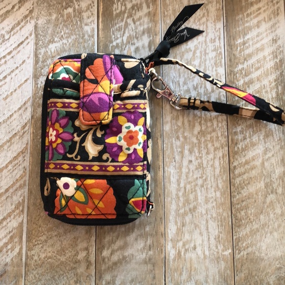 vera bradley wristlet with phone holder